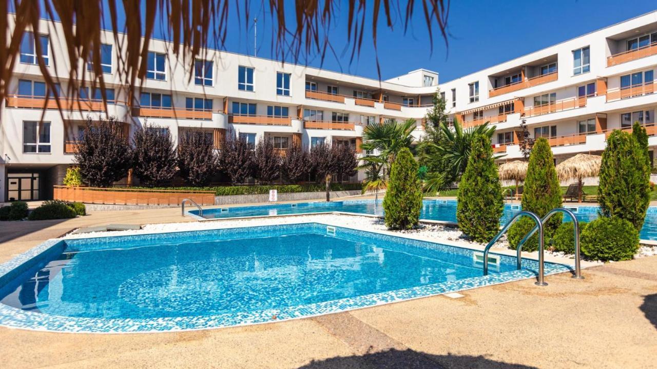 Las Brisas Garden Apartment Burgas Ngoại thất bức ảnh
